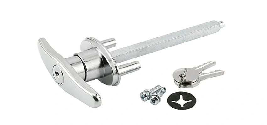 Old Style Garage Door Locks Replacements in King City, California